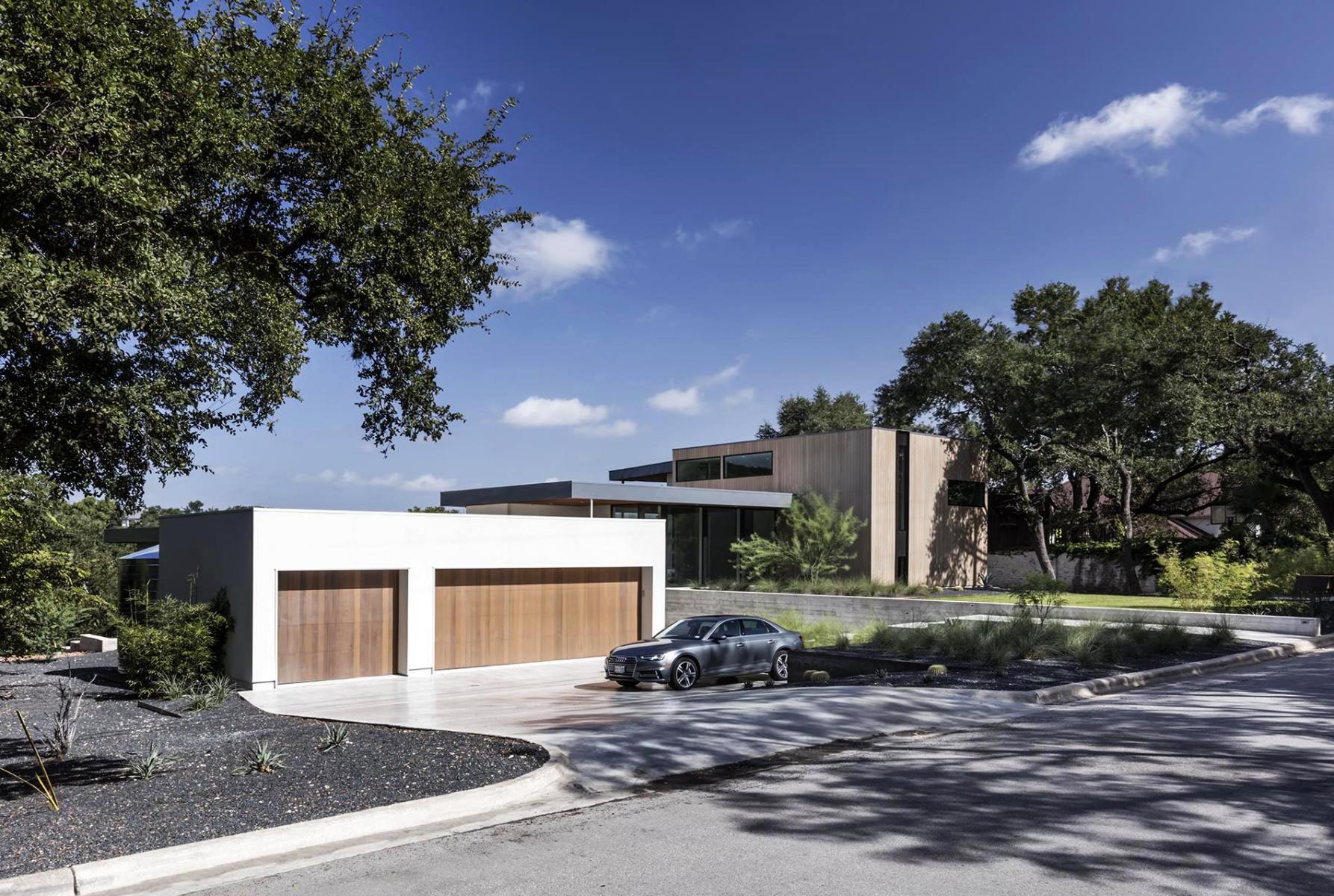 Bracketed Space House - Austin, TX | MF Architecture - 2016