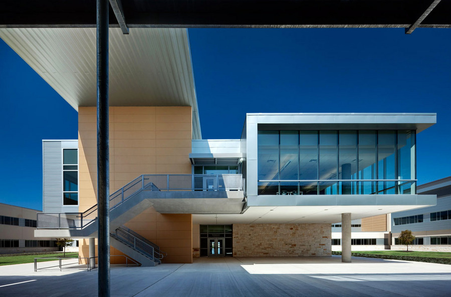 Cedar Ridge High School - 2010 | Perkins+Will