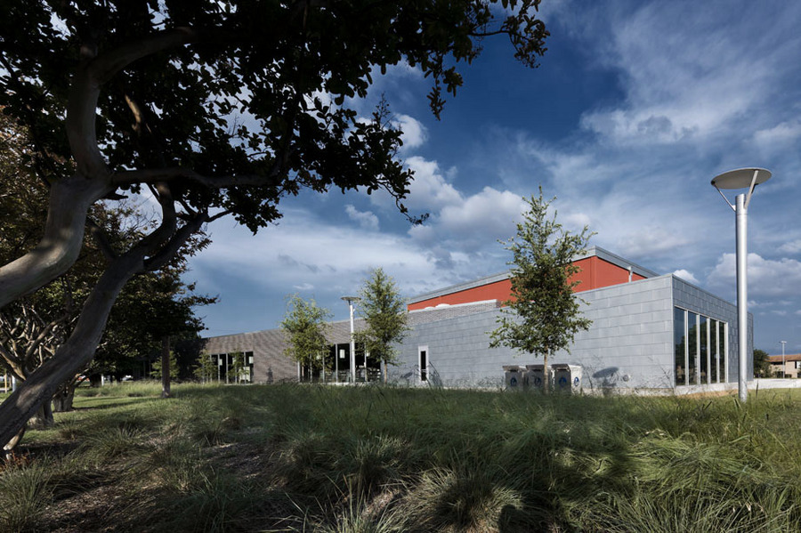 Lochwood Branch - Dallas Public Library 2010 | Meyer Scherer & Rockcastle