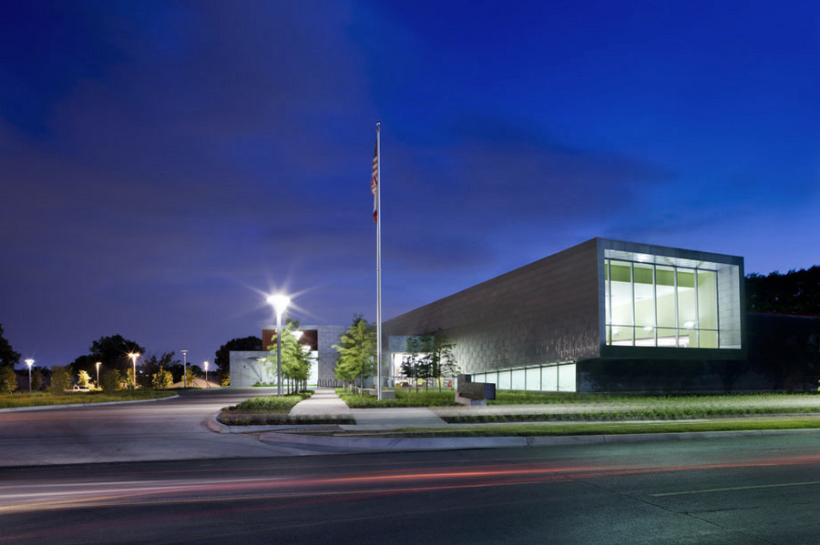 Lochwood Branch - Dallas Public Library 2010 | Meyer Scherer & Rockcastle