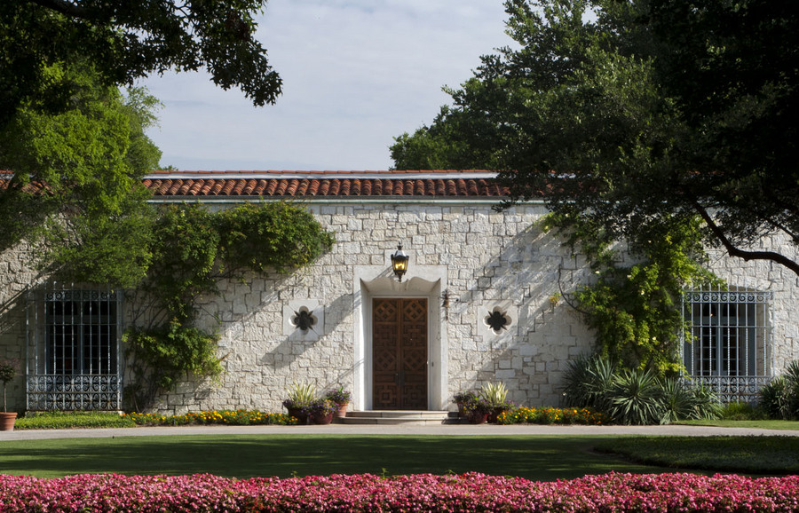 DeGoyer Estate - 2007 - Dallas Arboretum | 'Hacienda Living' | Rizzoli Publishing