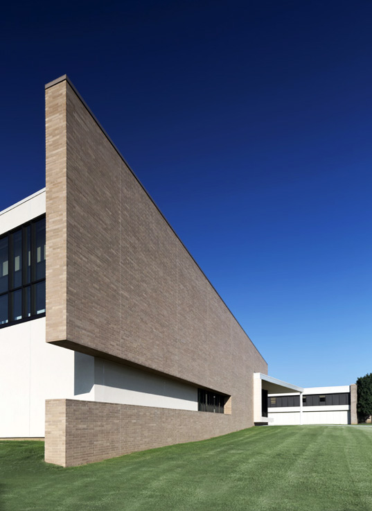Broken Arrow Intermediate School - 2013 | Perkins+Will  with Selser Schaefer Architects