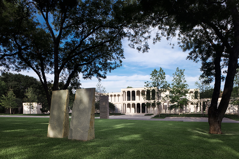 Strait Lane - 1964-2006 | Philip Johnson 1964 - Bodron+Fruit 2006 - Sebastian Construction