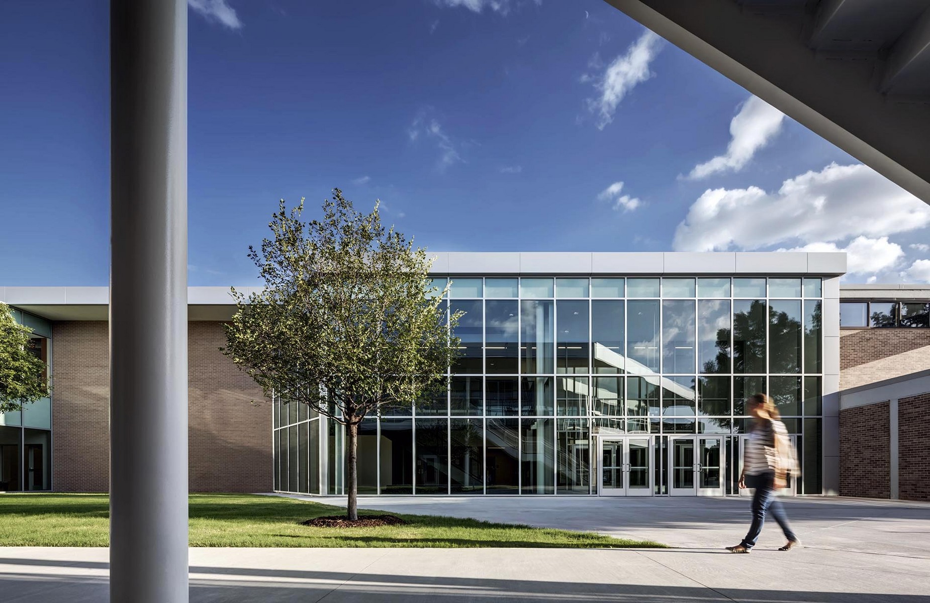 Bishop Lynch Arts & Athletics Complex - 2014 | Perkins+Will