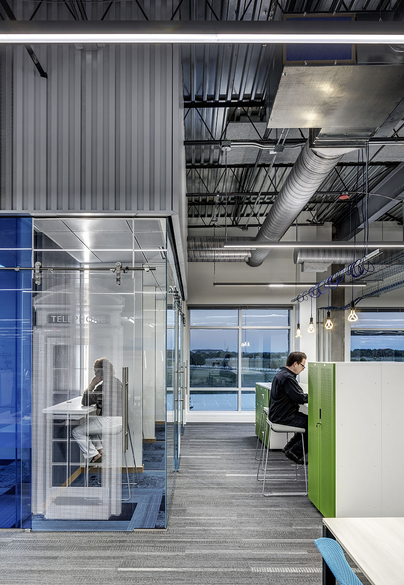 An International Banking Firm - 2015 | Perkins+Will