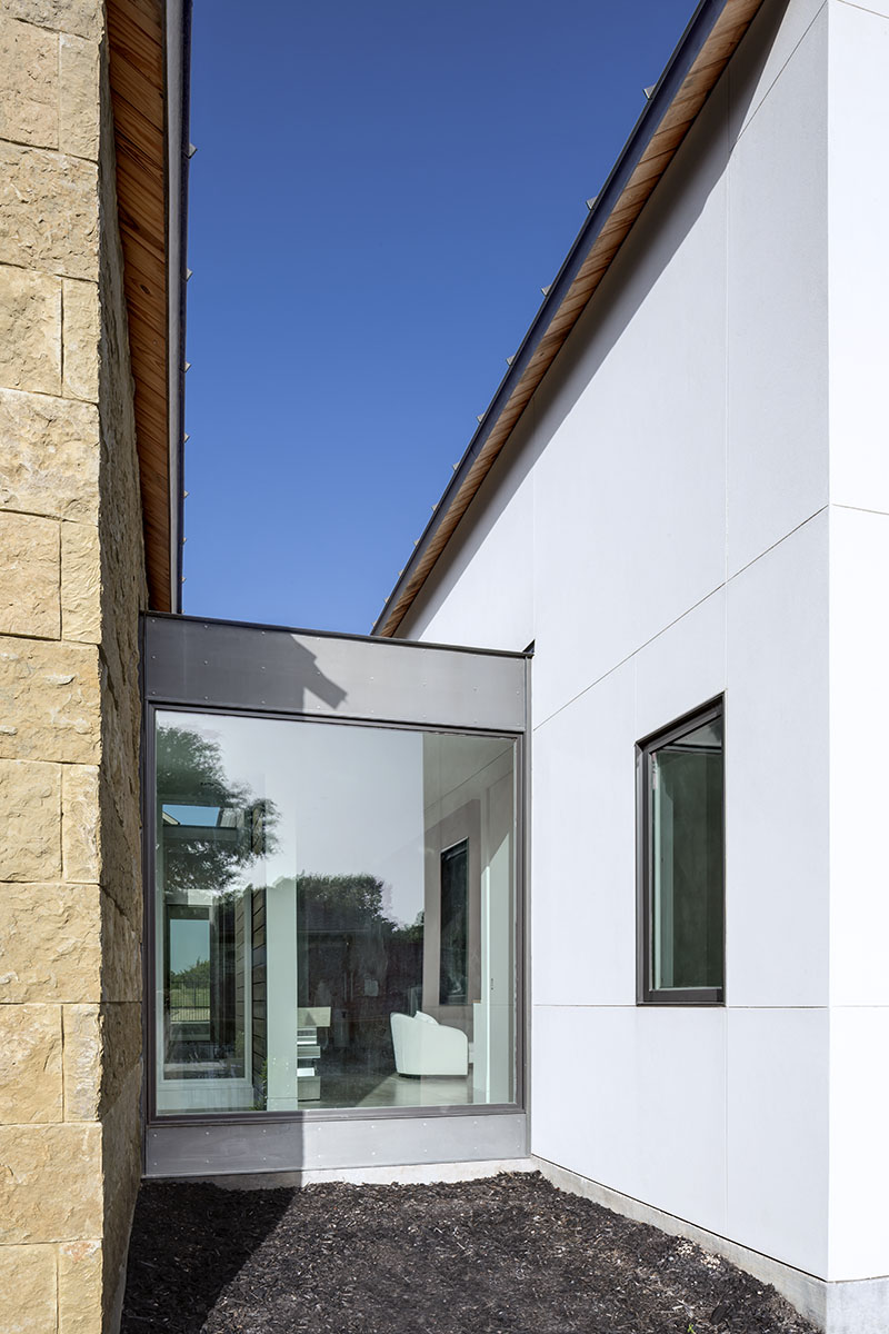 Cedar Hill Residence - 2015 |
Norman Ward Architect