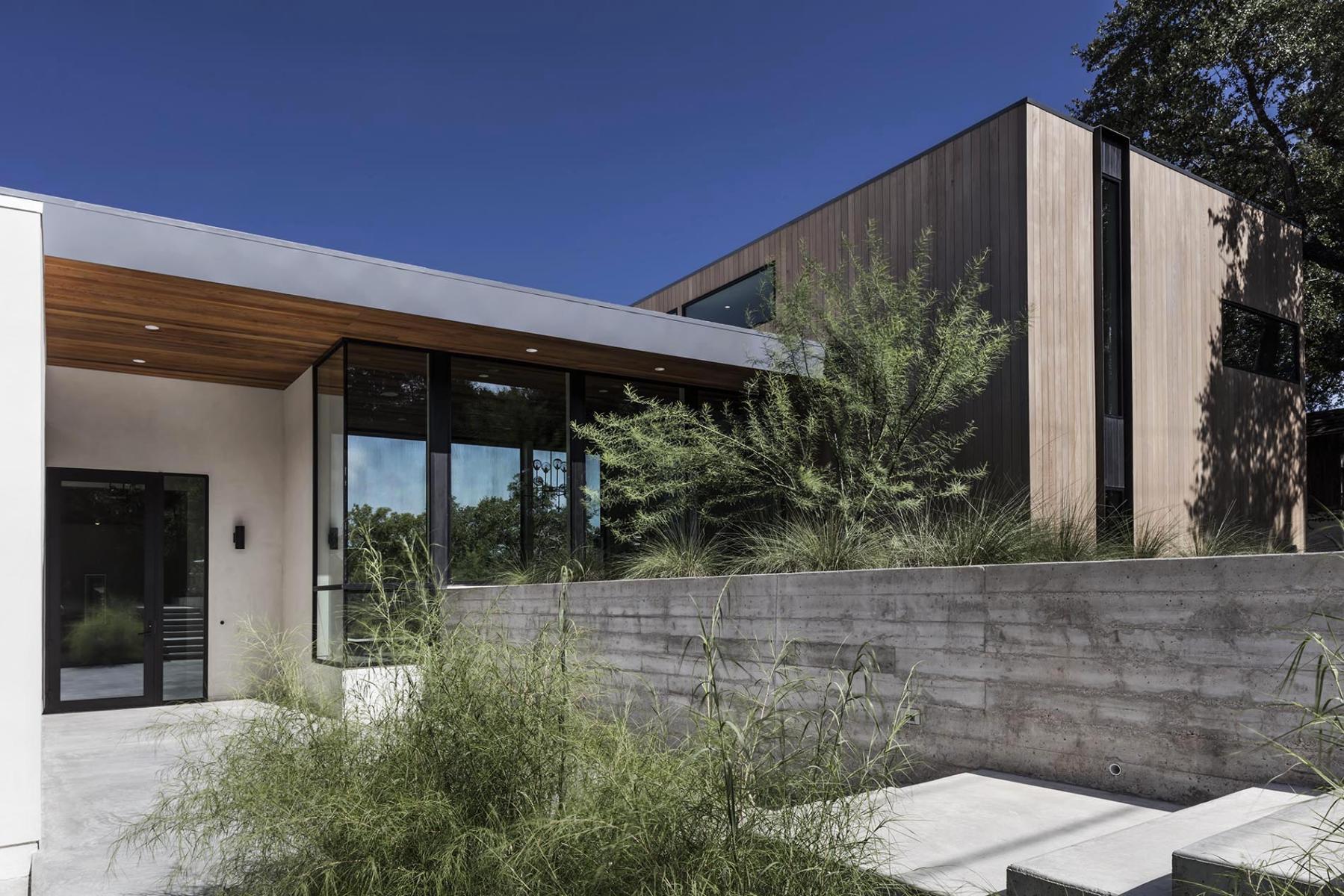 Bracketed Space House - Austin, TX | MF Architecture - 2016