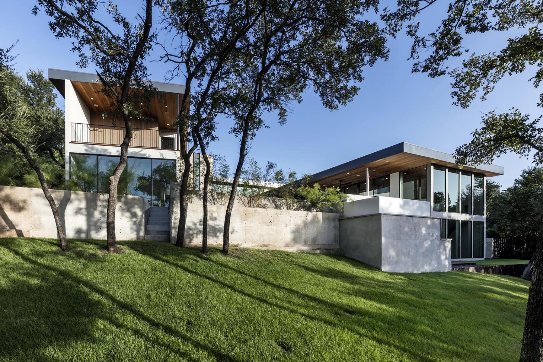 Bracketed Space House - Austin, TX | MF Architecture - 2016
