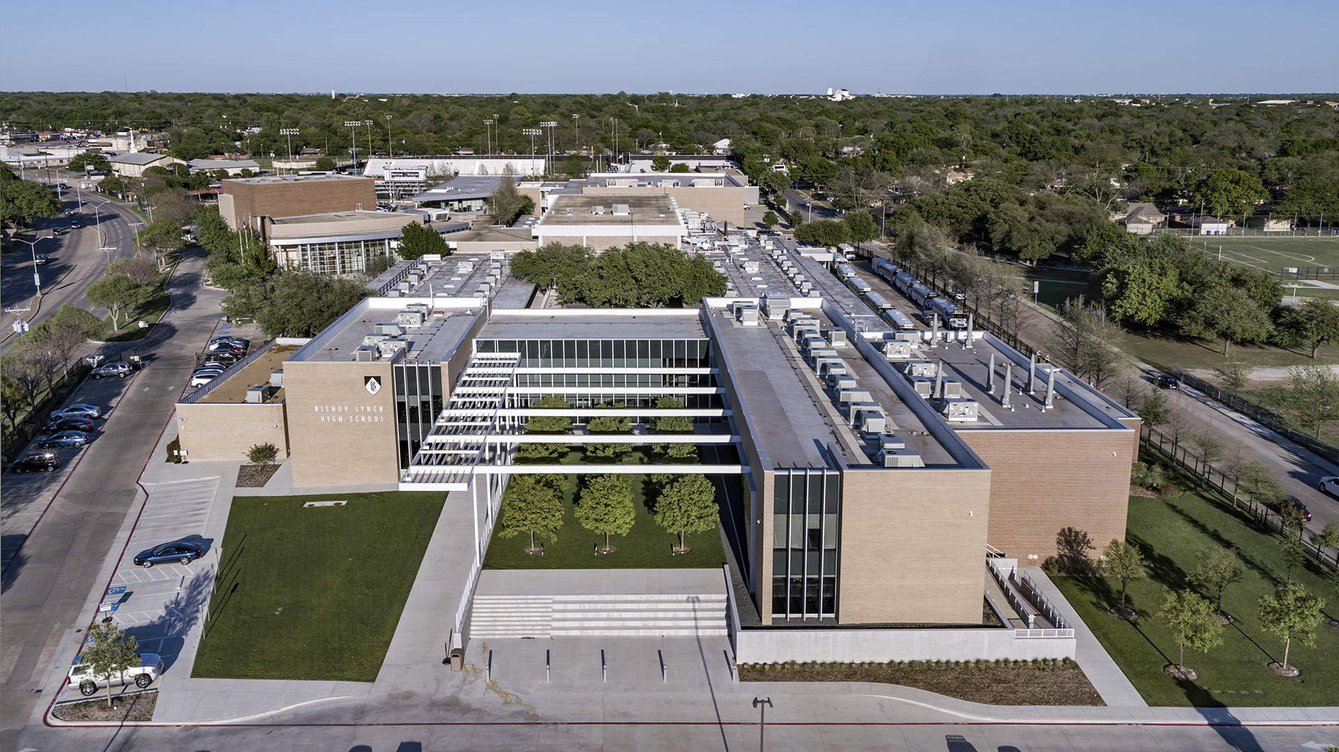 Bishop Lynch HS - Dallas, TX USA | 2017 _ Perkins+Will