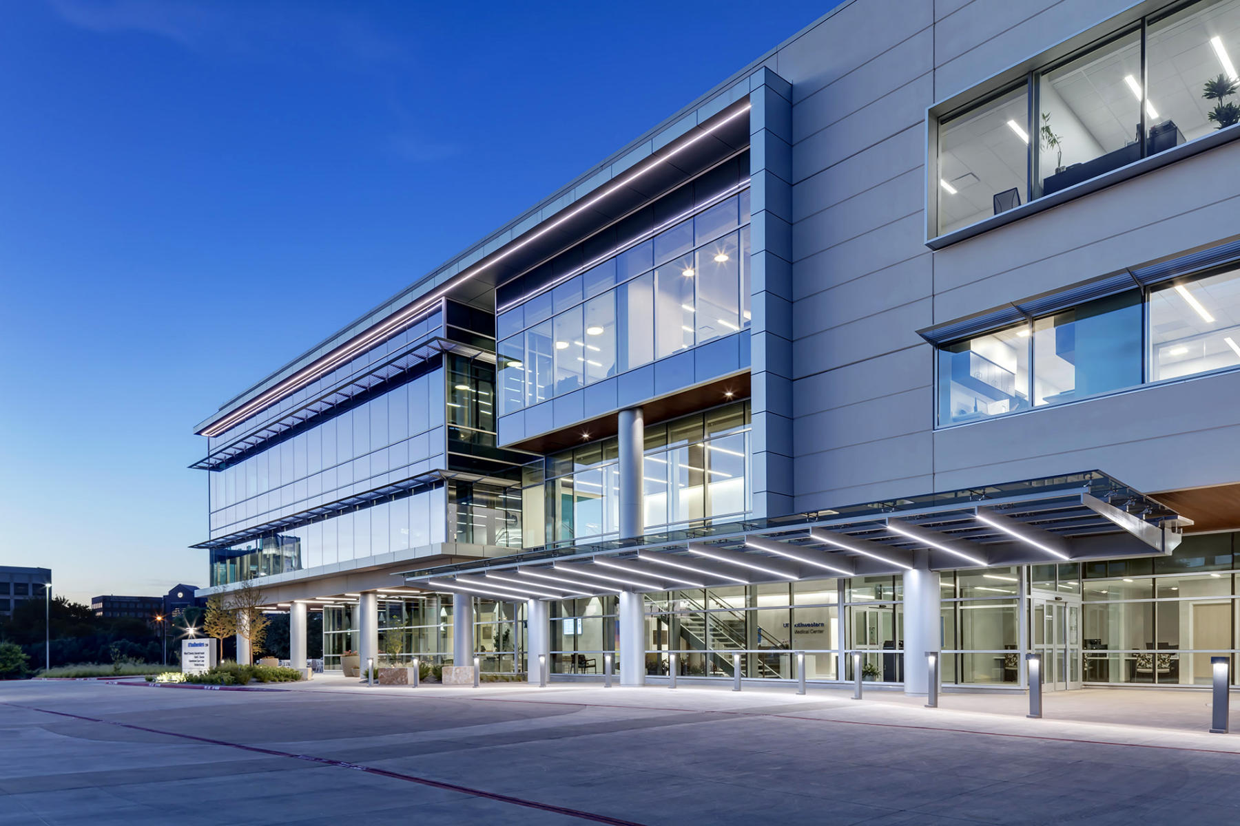 UTSW - Oncology - 2017 |Perkins+Will | Whiting-Turner Construction