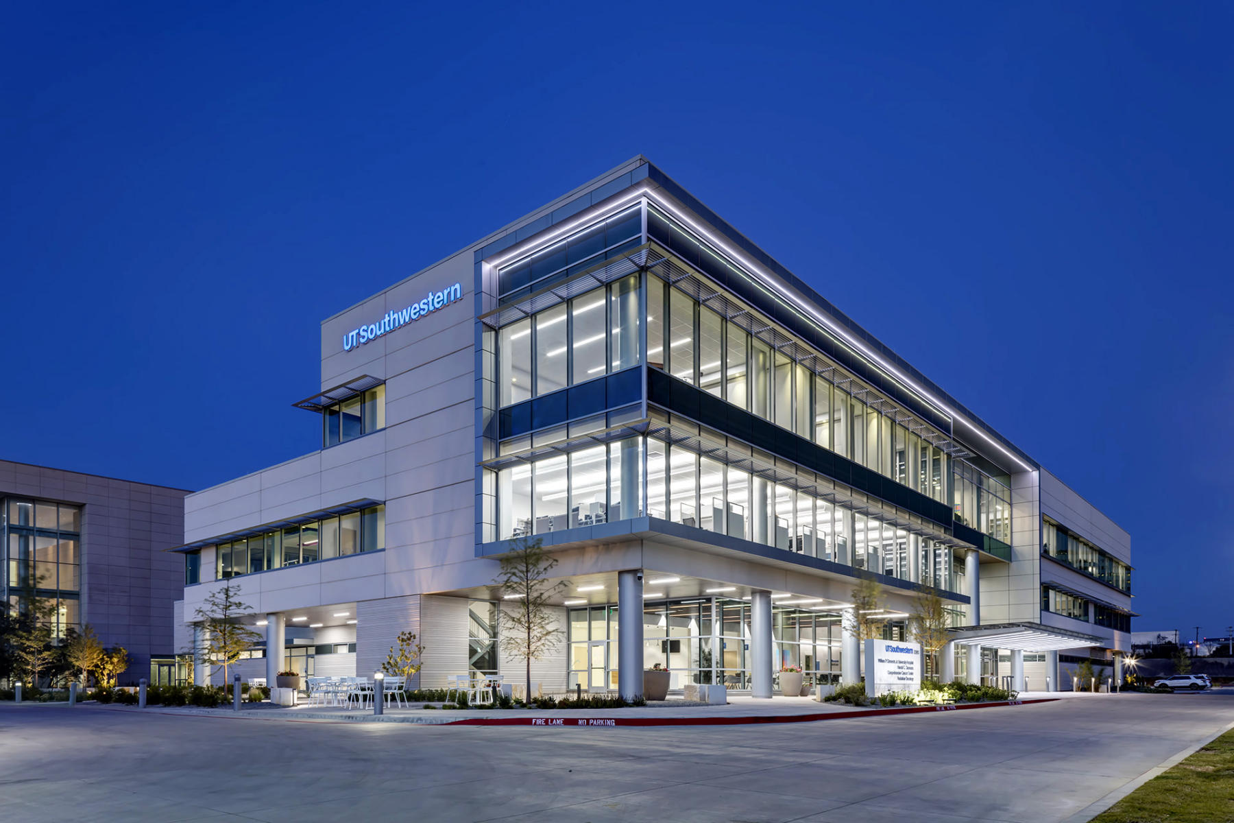 UTSW - Oncology - 2017 |Perkins+Will | Whiting-Turner Construction