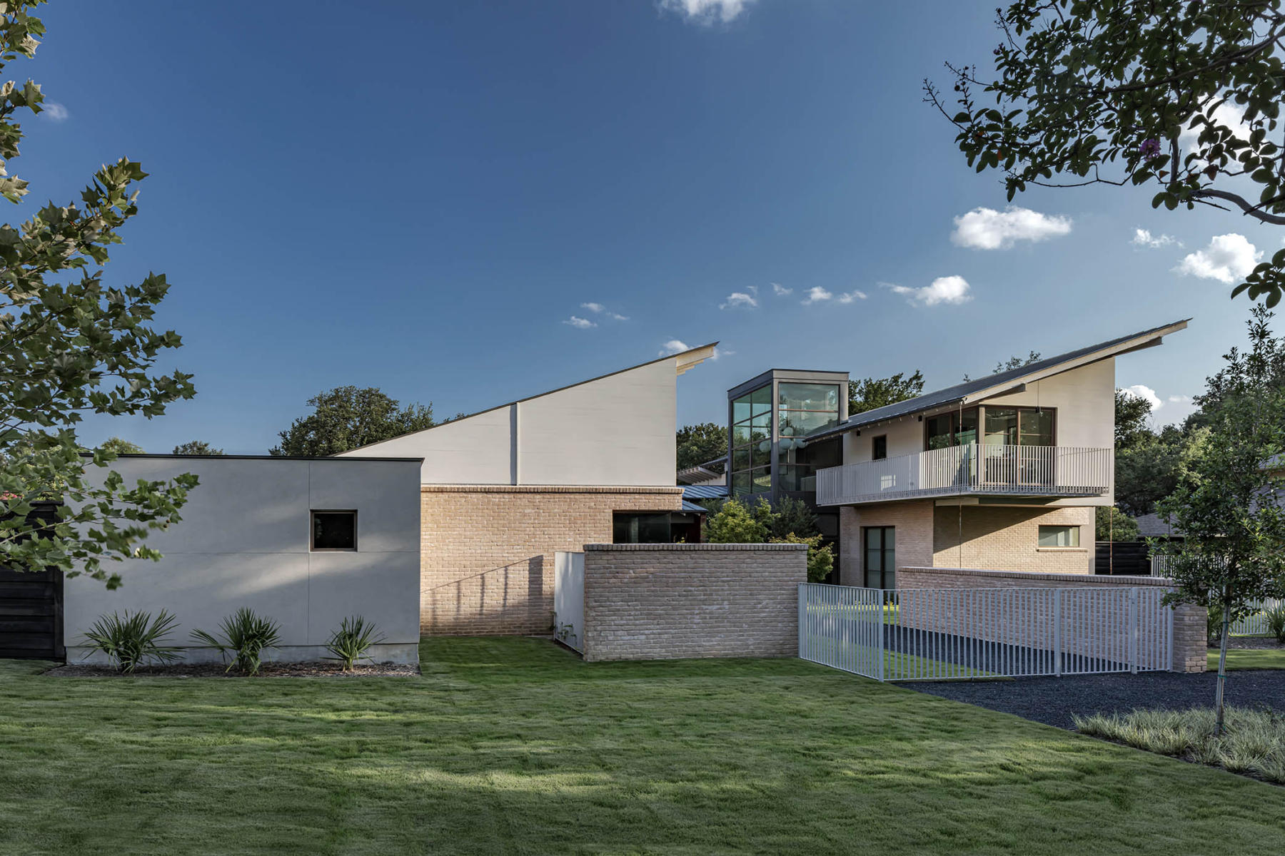 Falls Road - 2021 | Bentley Tibbs Architect | Alice Cottrell Interior Design