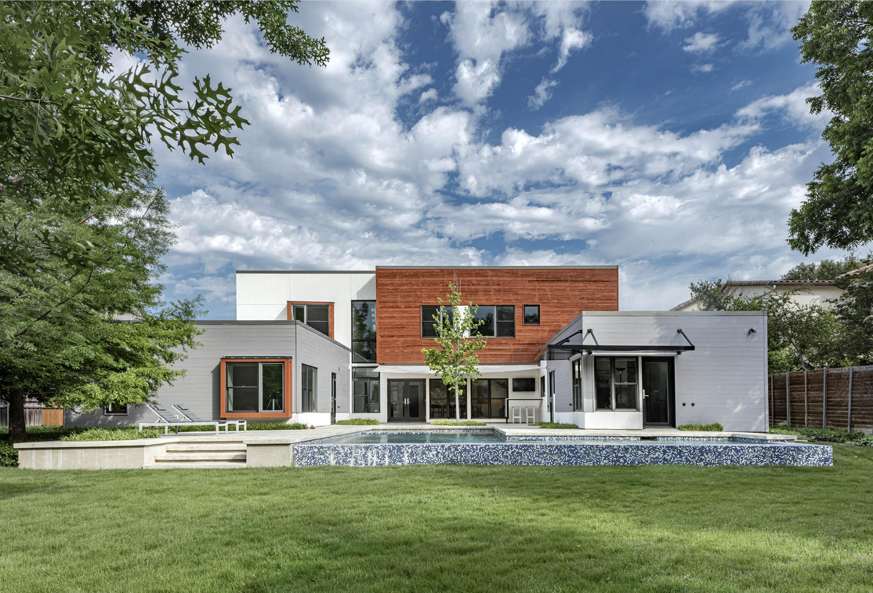 Bluffview Residence | Mapos Architects