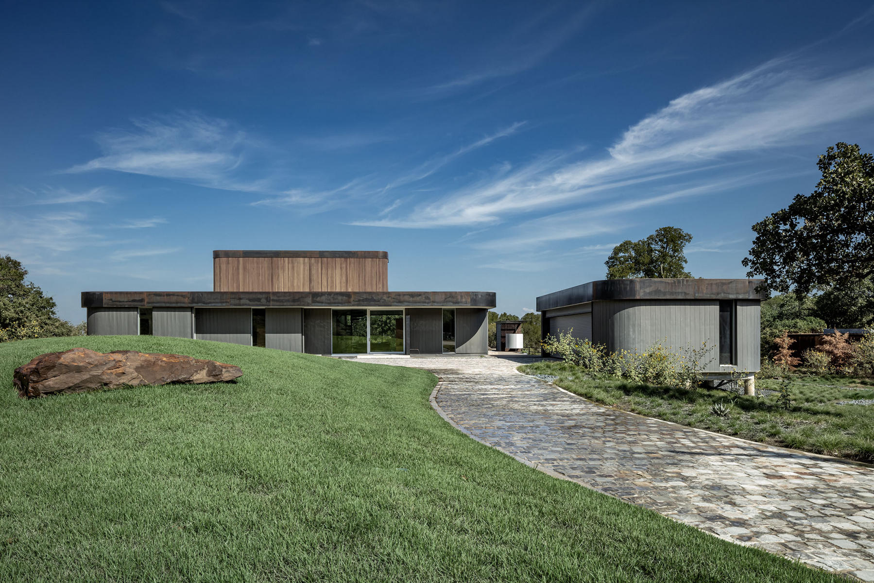 Lake Grapevine Residence | NeatBuilt - 2024