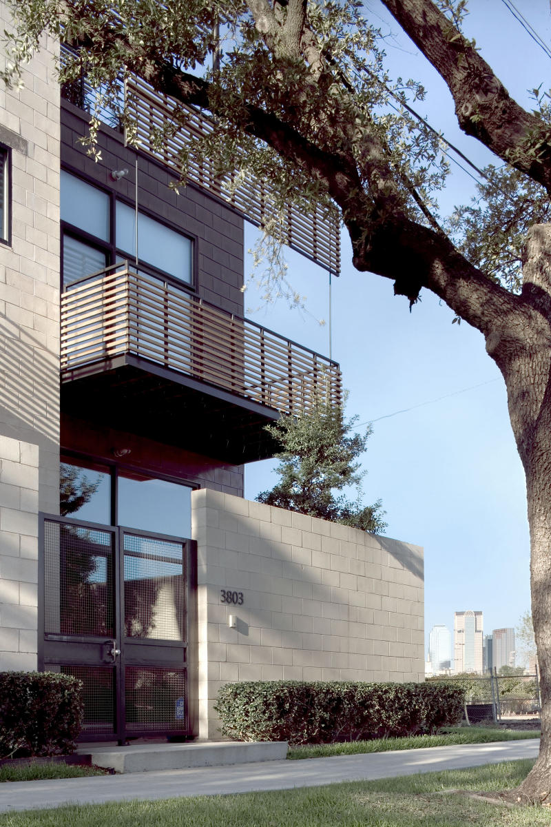 Commerce Street | Ron Wommack FAIA - 2005