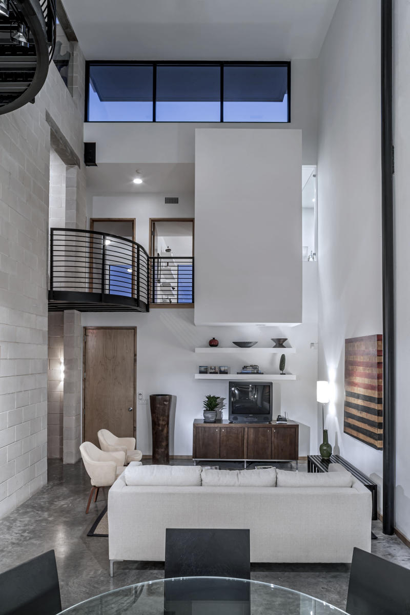 Commerce Street | Ron Wommack FAIA - 2005