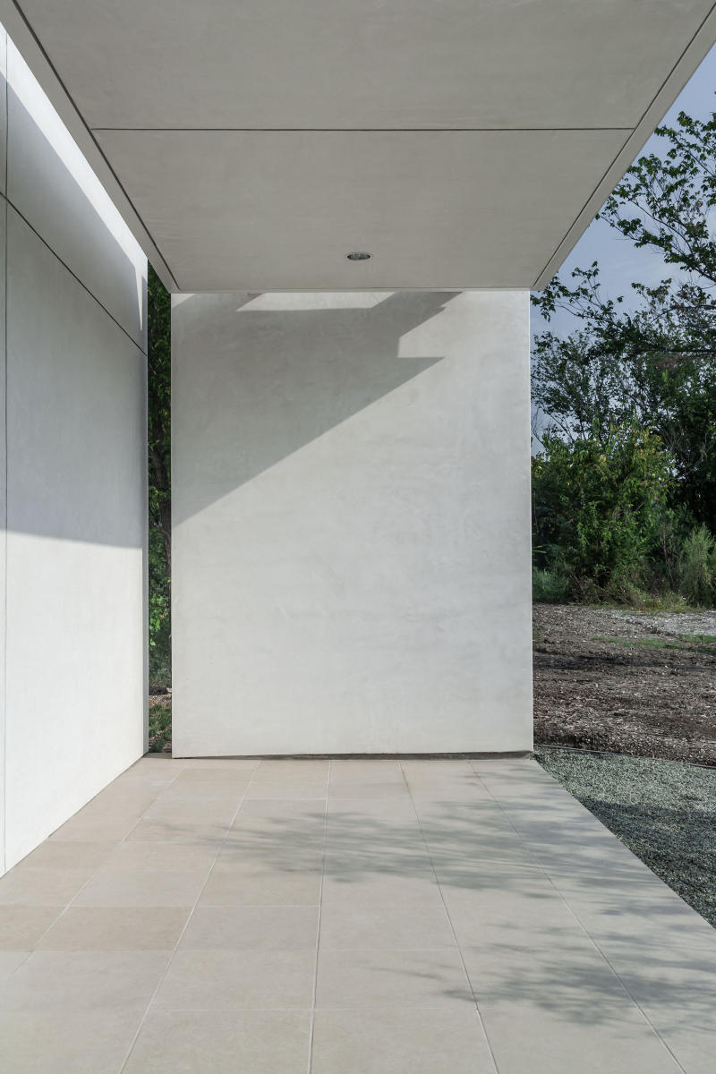 51 Vanguard Way | Morrison Seifert Murphy - 2007