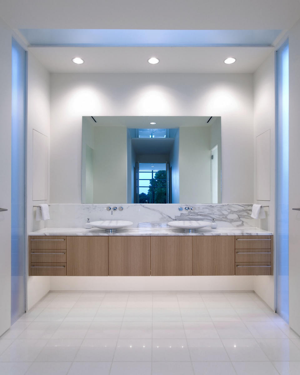 51 Vanguard Way | Morrison Seifert Murphy - 2007