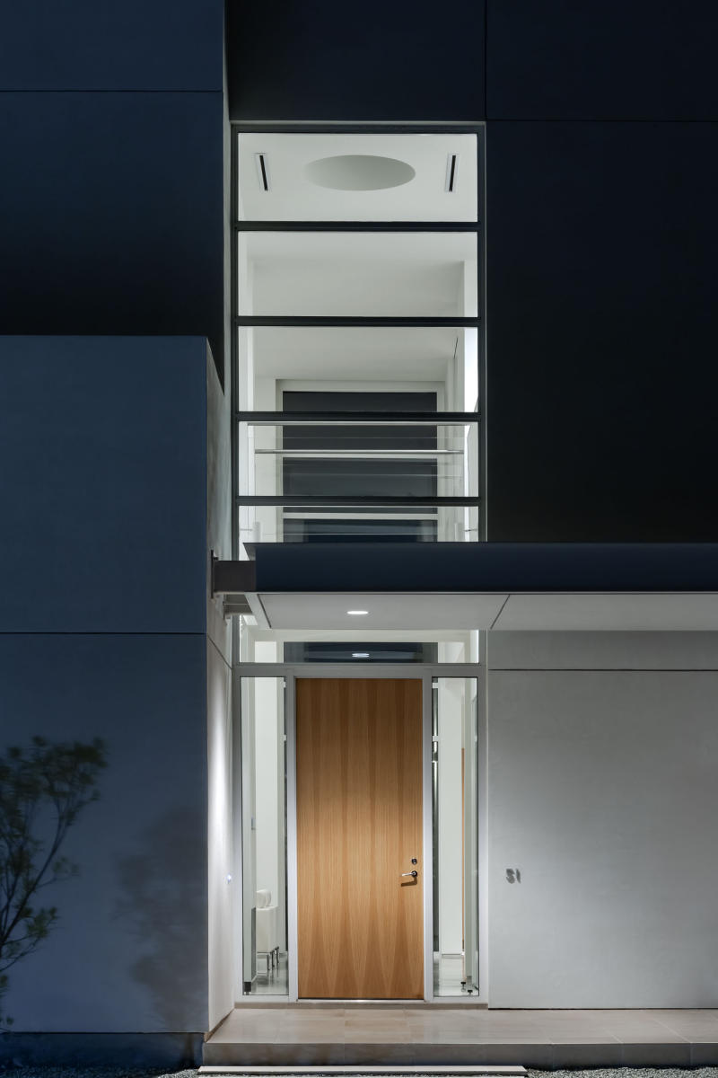 51 Vanguard Way | Morrison Seifert Murphy - 2007