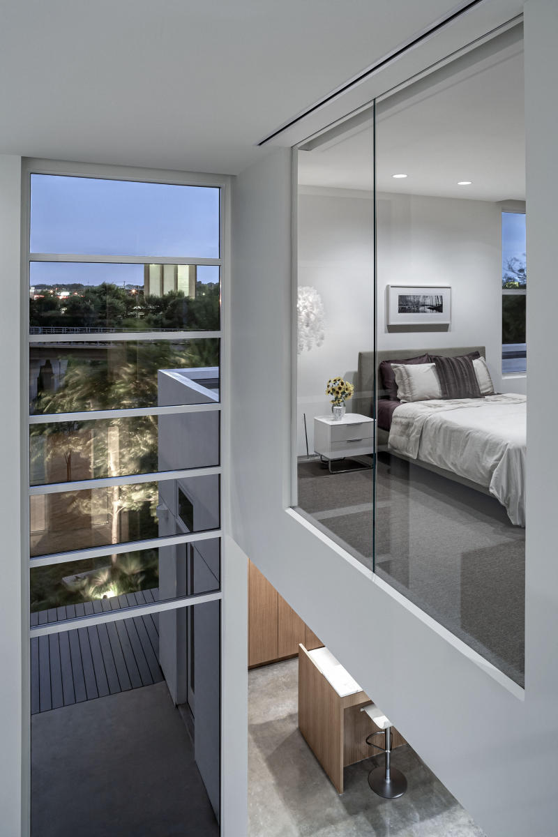 51 Vanguard Way | Morrison Seifert Murphy - 2007